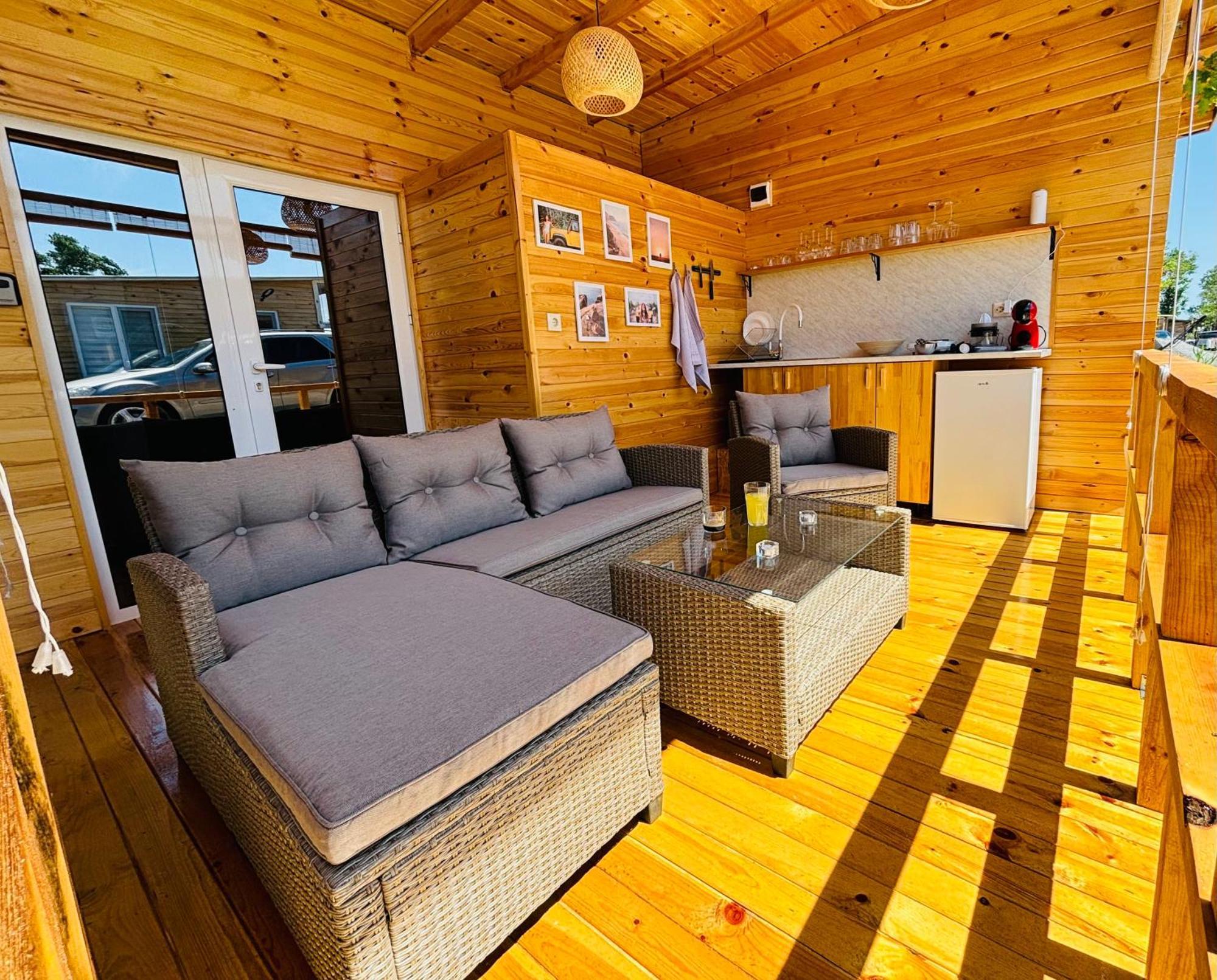 Cozyhut Бунгало Под Наем Τσερνομόρετς Εξωτερικό φωτογραφία